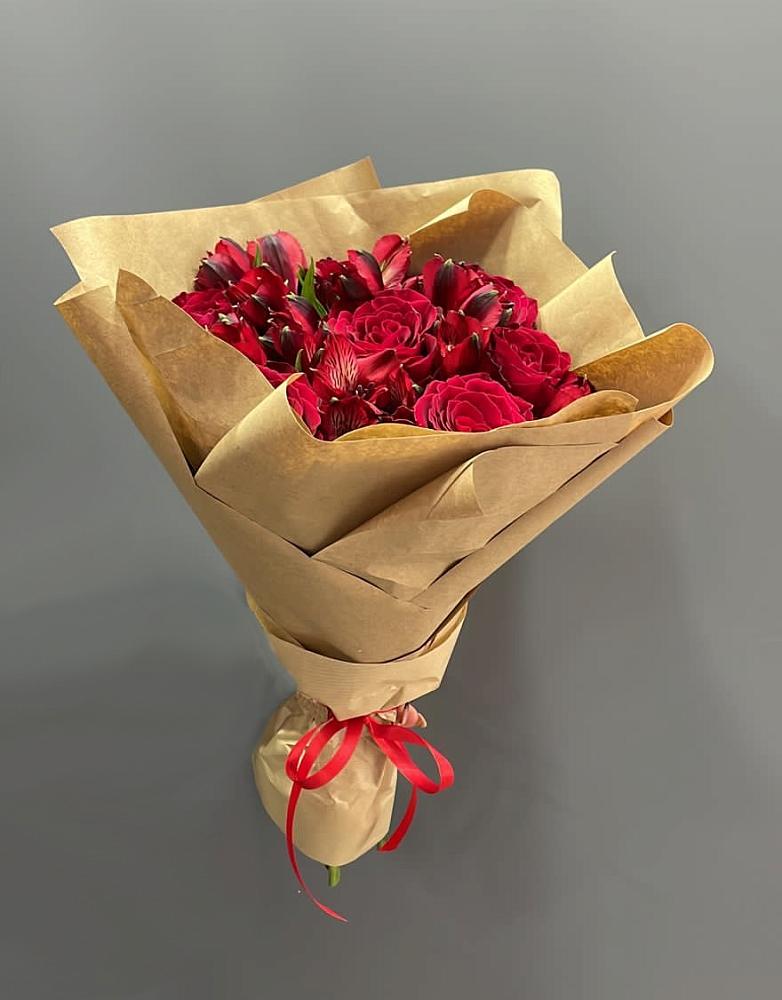 Букет цветов из: Альстромерии и Розы в Тюменцево