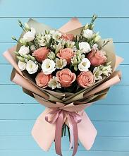 Букет цветов из:  Розы, Альстромерии и Лизиантусы в Тюменцево
