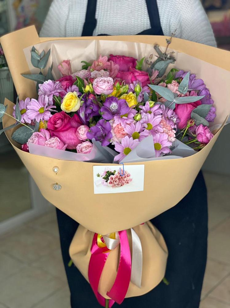 Букет цветов из: Хризантемы, Гвоздики и Альстромерии в Тюменцево