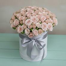 Цветочная композиция из Розы в шляпной коробке в Тюменцево