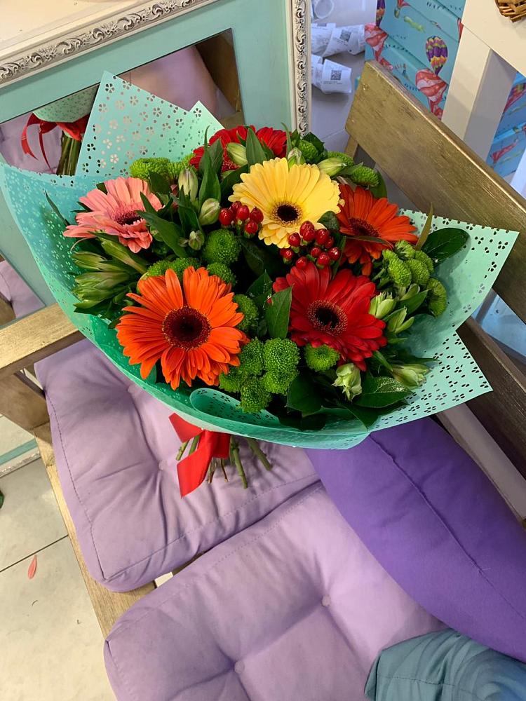 Букет цветов из: Герберы, Хризантемы и Альстромерии в Тюменцево