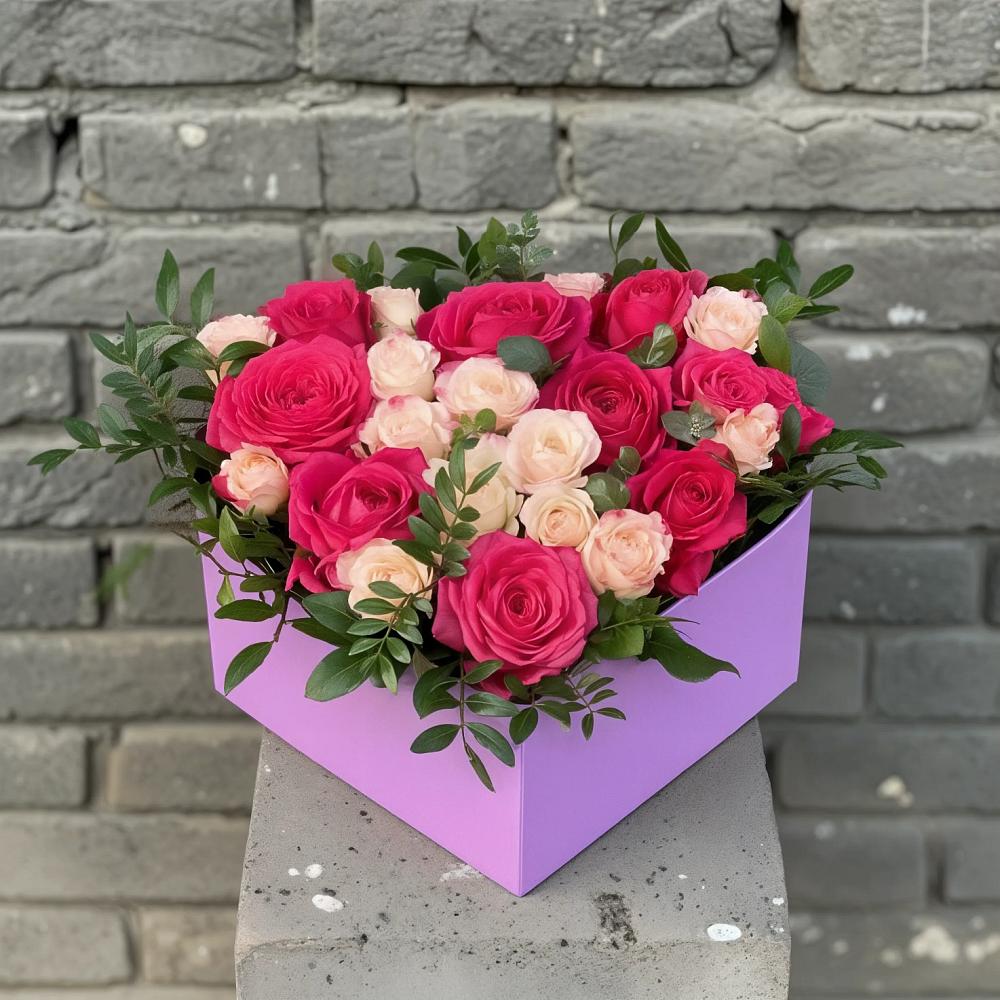 Цветочная композиция из Розы в коробке в Тюменцево