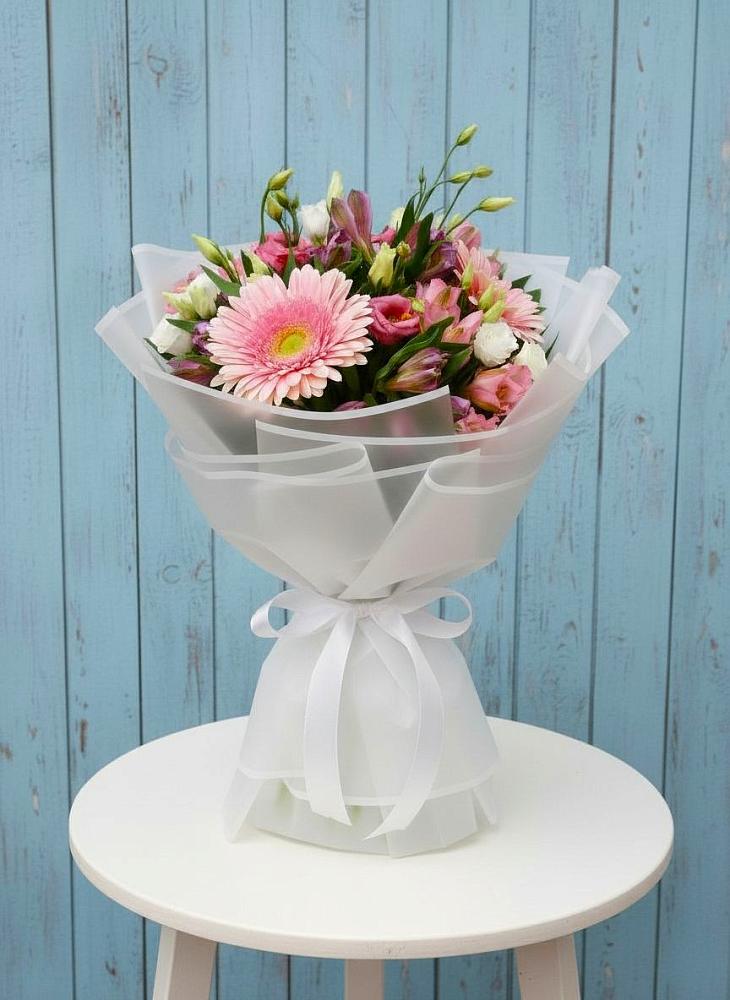 Букет цветов из: Герберы, Альстромерии и Лизиантусы в Тюменцево