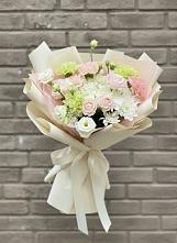 Букет цветов из:  Гвоздики, Розы, Лизиантусы и Хризантемы в Тюменцево