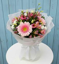 Букет цветов из:  Герберы, Альстромерии и Лизиантусы #REPLACE_PRED# Тюменцево