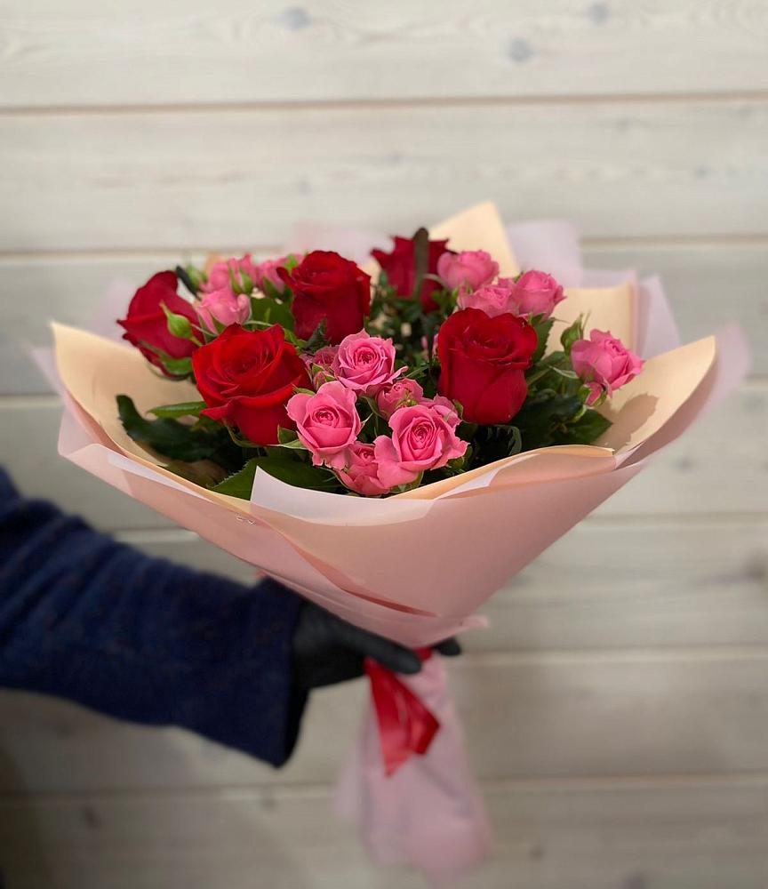 Букет цветов из: Розы в Тюменцево