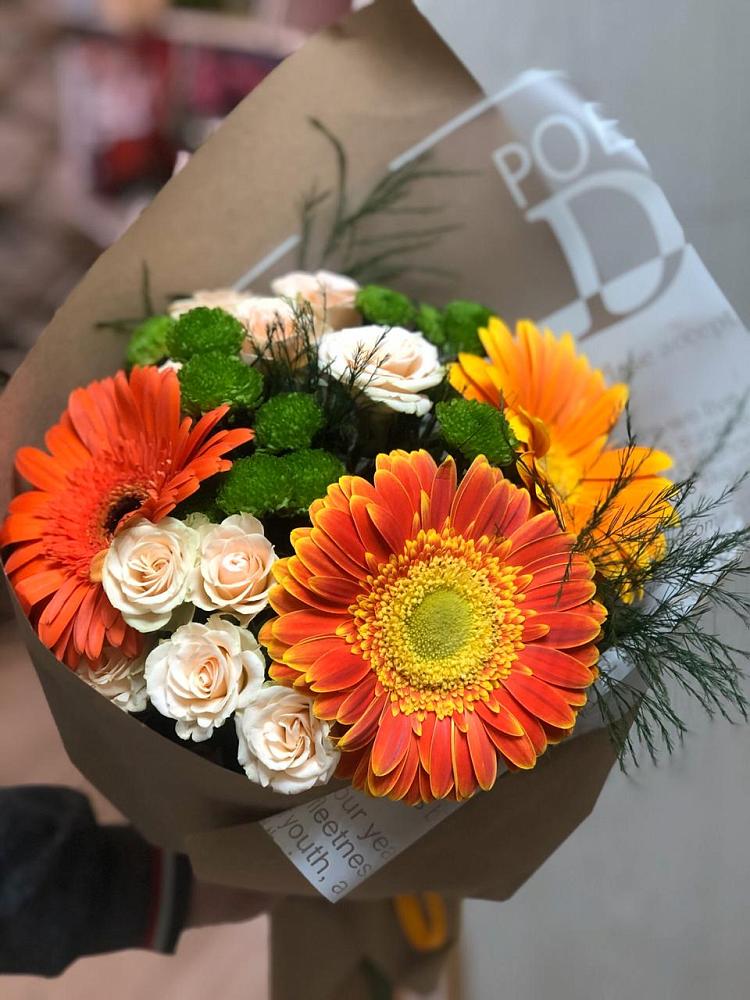 Букет цветов из: Герберы, Хризантемы и Розы в Тюменцево