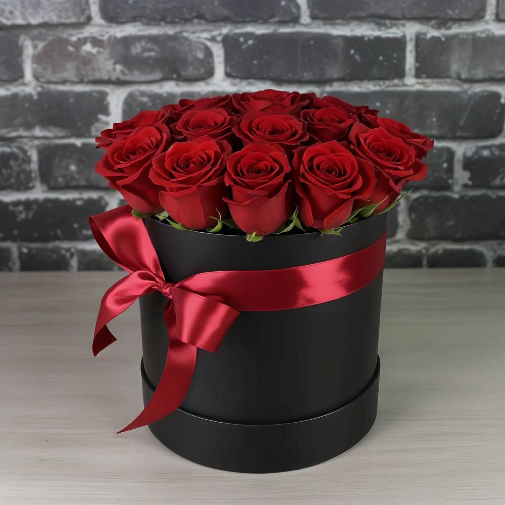 Цветочная композиция из Розы в шляпной коробке в Тюменцево