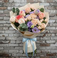 Букет цветов из:  Розы, Лизиантусы и Гвоздики в Тюменцево