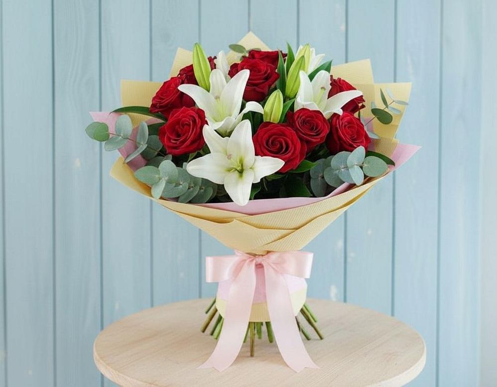 Букет цветов из: Лилии и Розы в Тюменцево